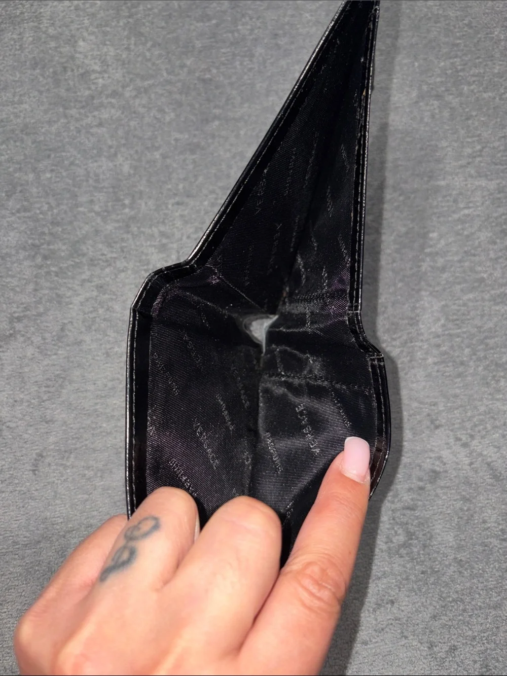 Versace Parfums - Black Patent Wallet Unisex